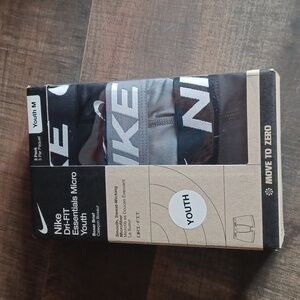 Nike 3 pack Boxer Briefs. DRI-FIT. Youth Medium.